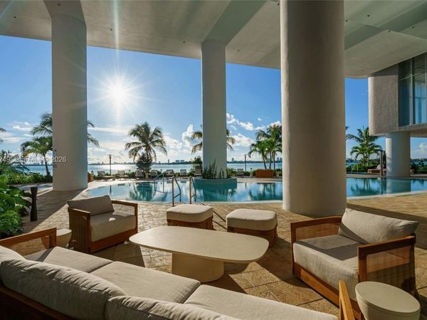 725 NE 24th St , Unit 301, Miami, FL 33137