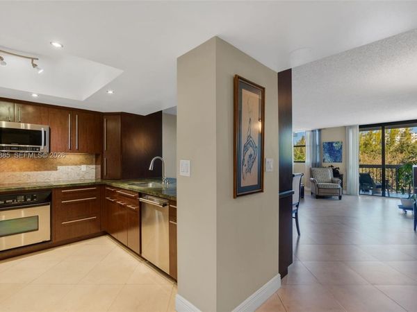 2900 NE 14th St Cswy , Unit 402, Pompano Beach, FL 33062