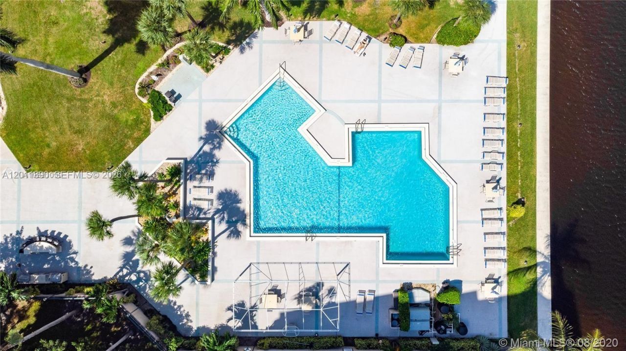 2900 NE 14th St Cswy , Unit 402, Pompano Beach, FL 33062 Photo