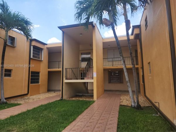 8990 SW 24th St , Unit 19, Miami, FL 33165
