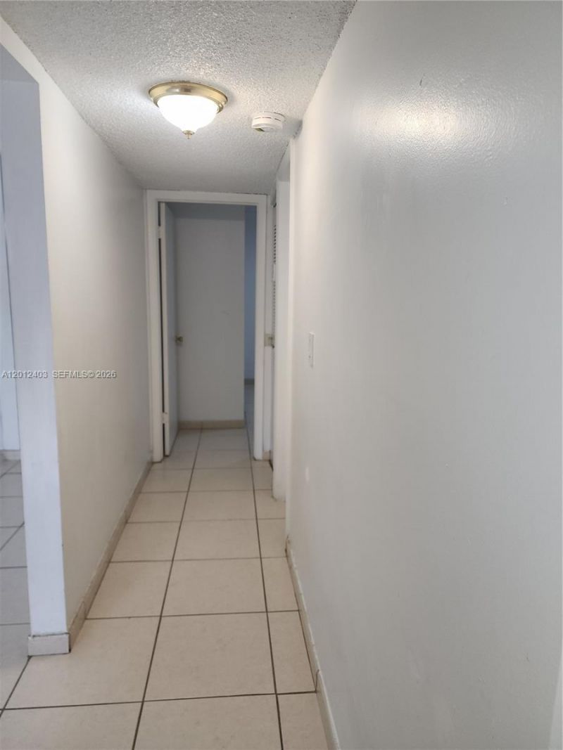 8990 SW 24th St , Unit 19, Miami, FL 33165 Photo