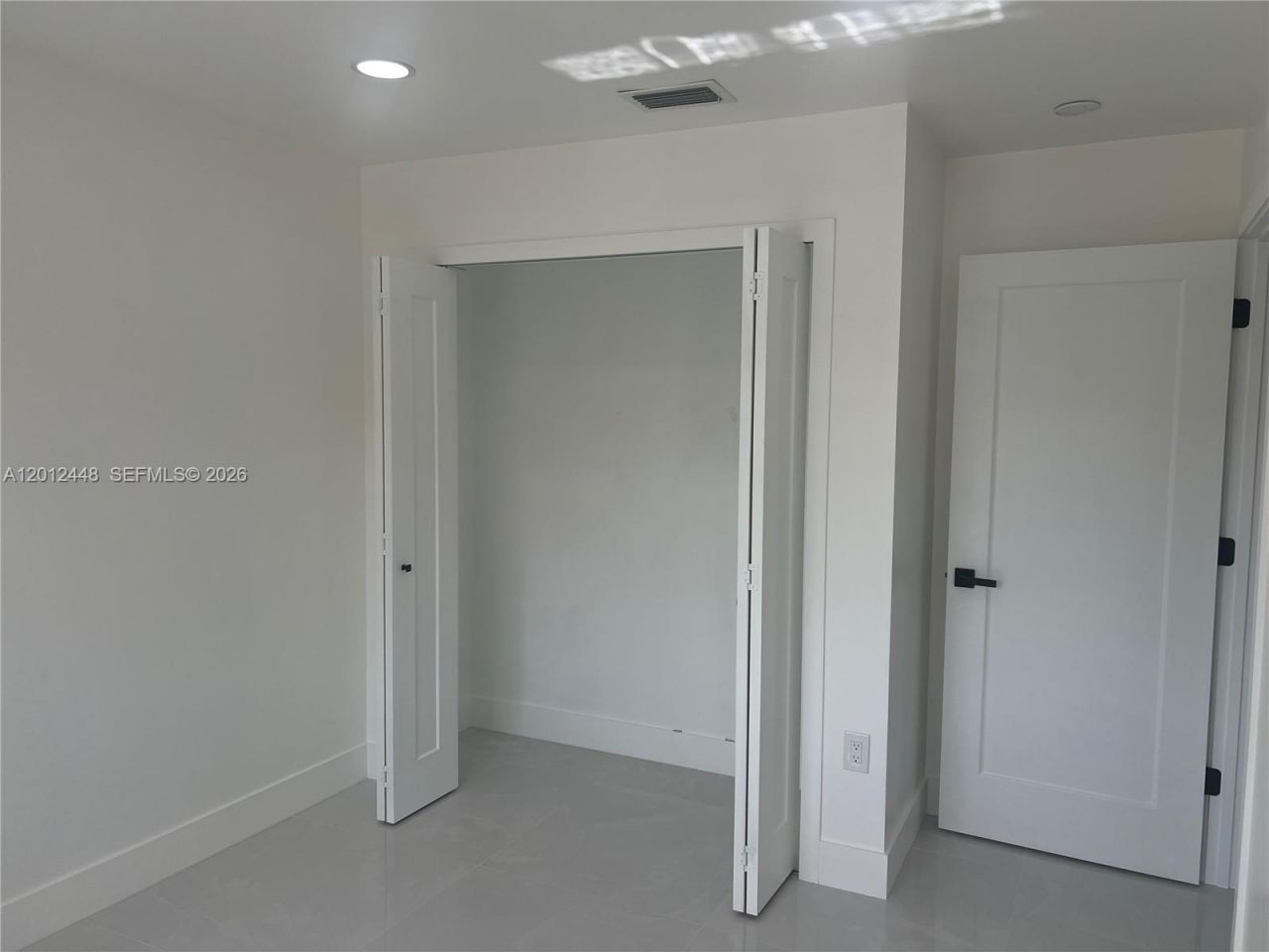 2425 W 76th St, Unit 207, Hialeah, FL 33016 Photo