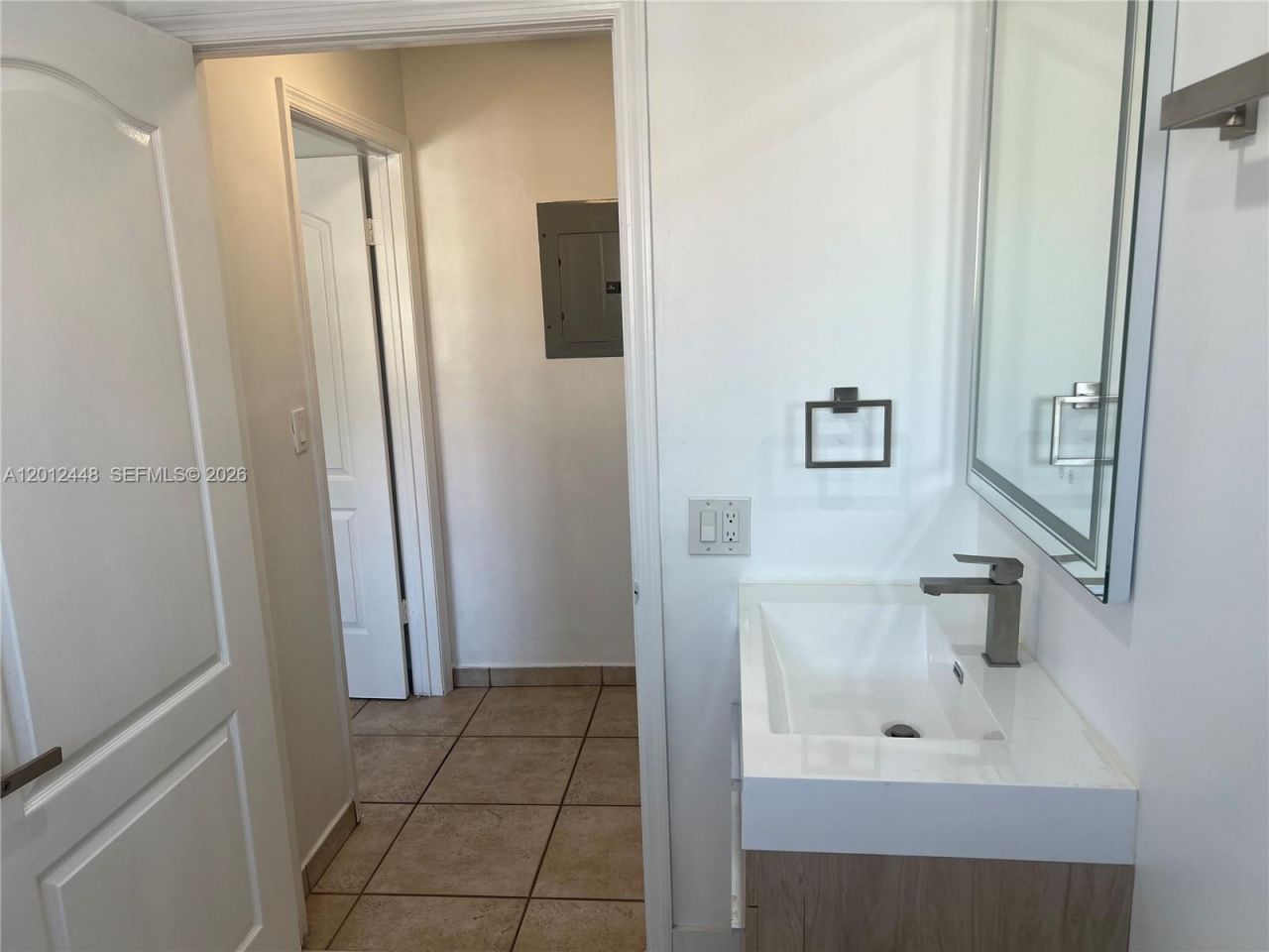 2425 W 76th St , Unit 207, Hialeah, FL 33016 Photo