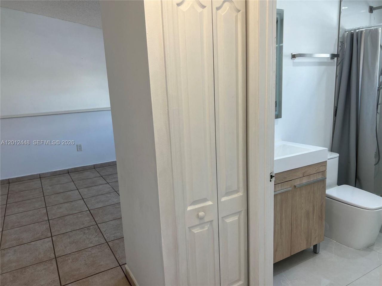 2425 W 76th St , Unit 207, Hialeah, FL 33016 Photo