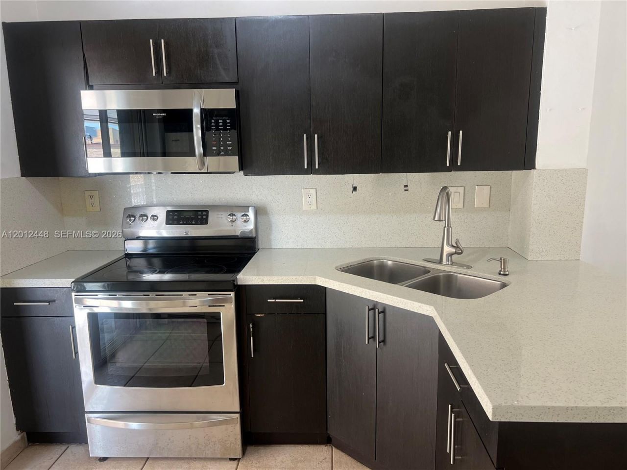 2425 W 76th St , Unit 207, Hialeah, FL 33016 Photo