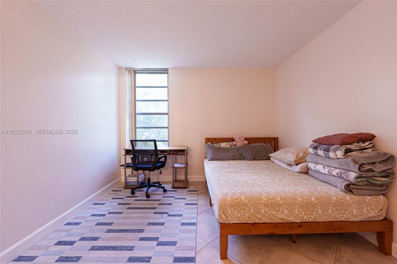 8870 Fontainebleau Blvd , Unit 312, Miami, FL 33172 Photo
