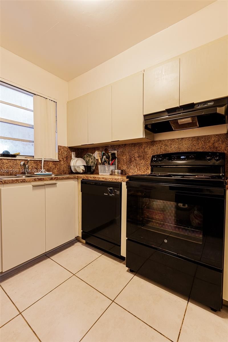 8870 Fontainebleau Blvd , Unit 312, Miami, FL 33172 Photo
