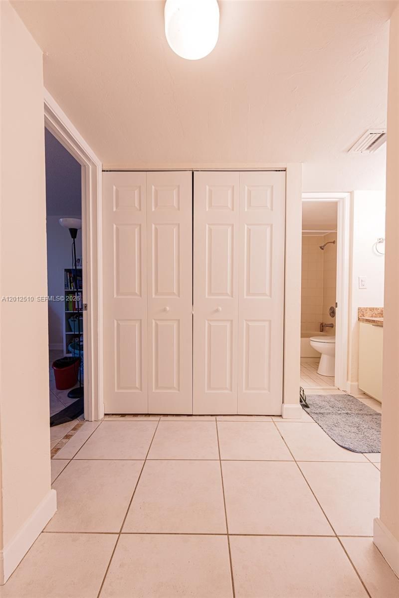 8870 Fontainebleau Blvd , Unit 312, Miami, FL 33172 Photo