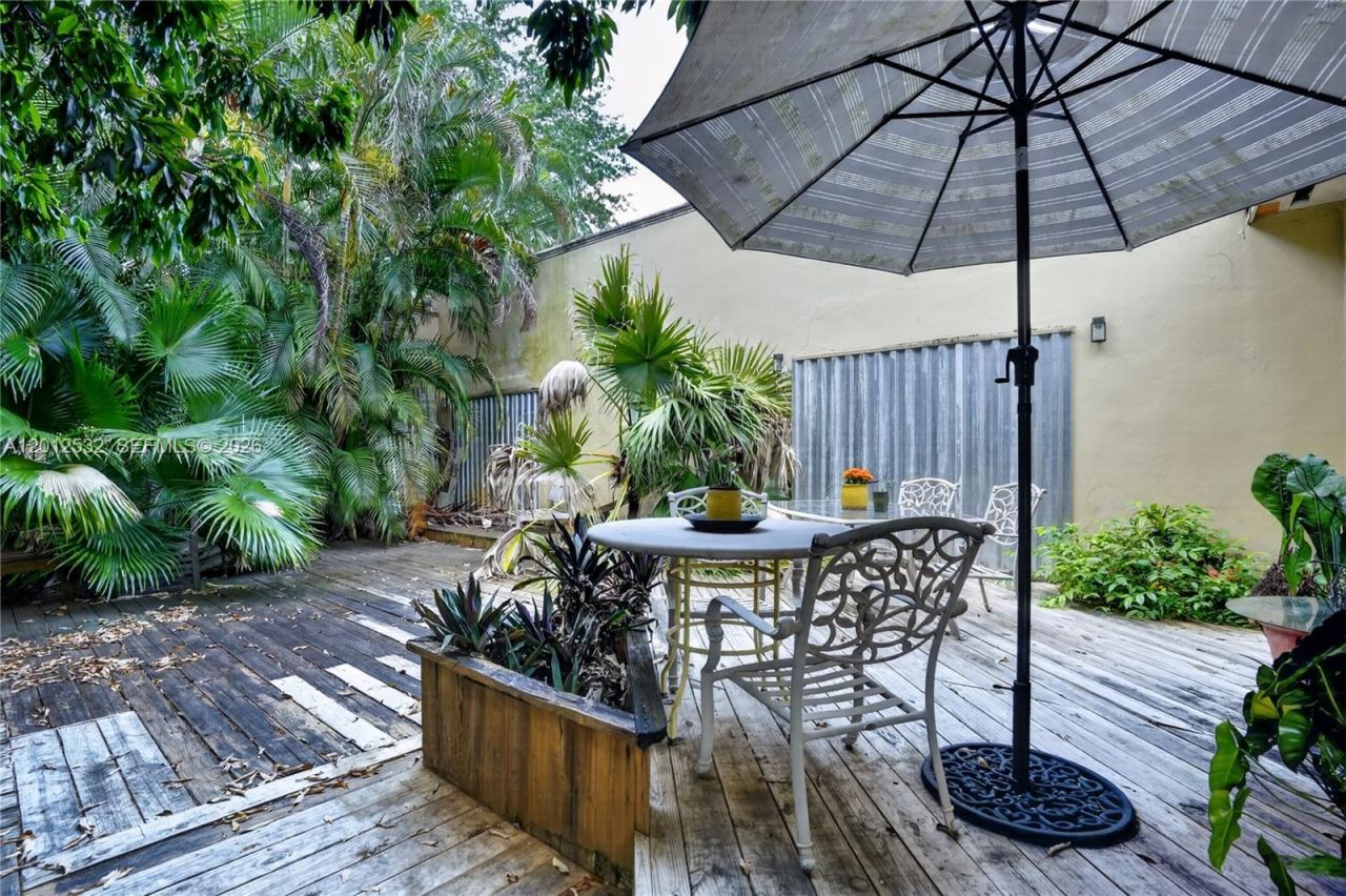 Studio San Miguel , Unit Rear, Coral Gables, FL 33134 Photo