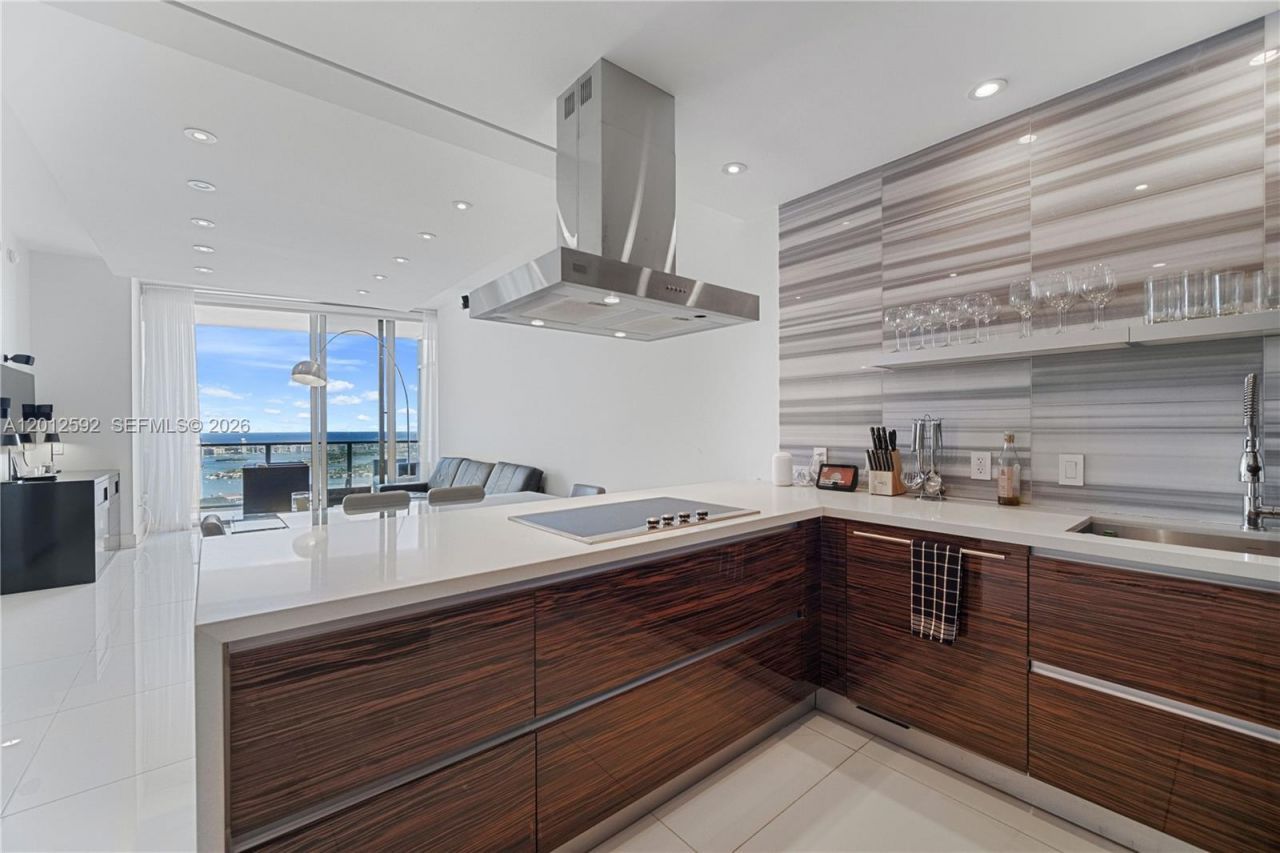 1100 Biscayne Blvd, Unit 5802, Miami, FL 33132 Photo