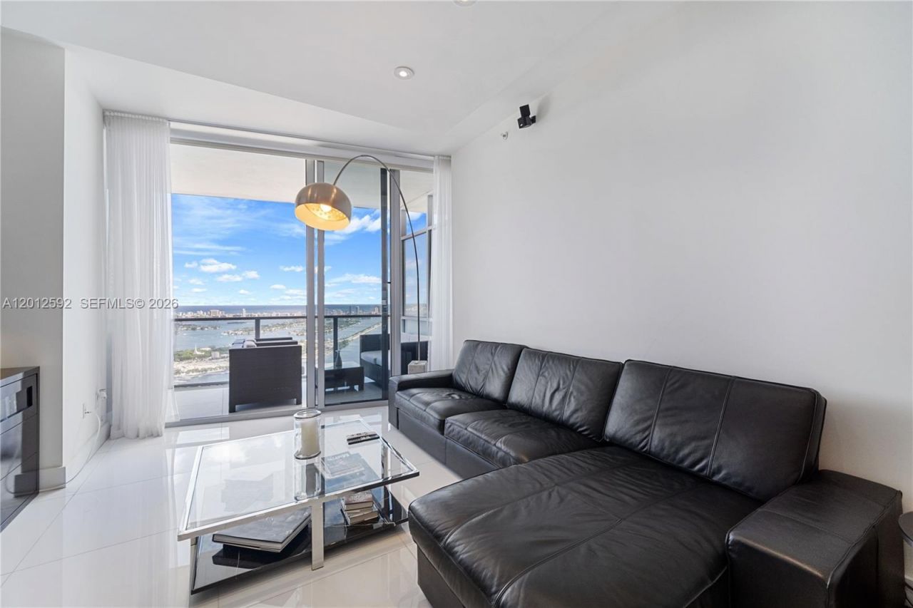 1100 Biscayne Blvd, Unit 5802, Miami, FL 33132 Photo