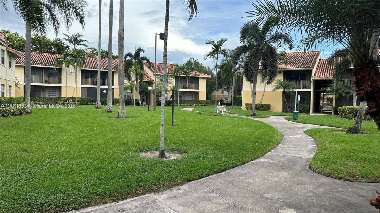 1243 SW 46th Ave, Unit 1111, Pompano Beach, FL 33069 Photo