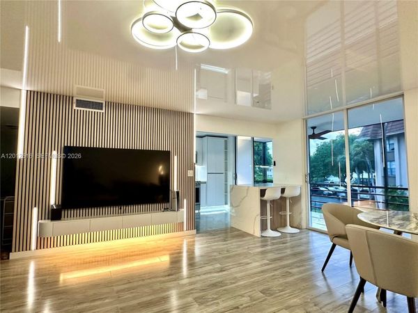 671 NE 195th St , Unit 205E, Miami, FL 33179