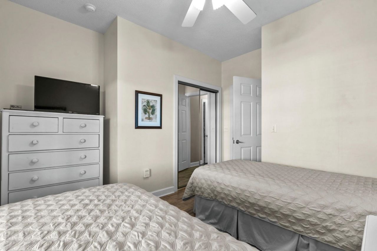 5751 Oyster Catcher Dr. Photo 27