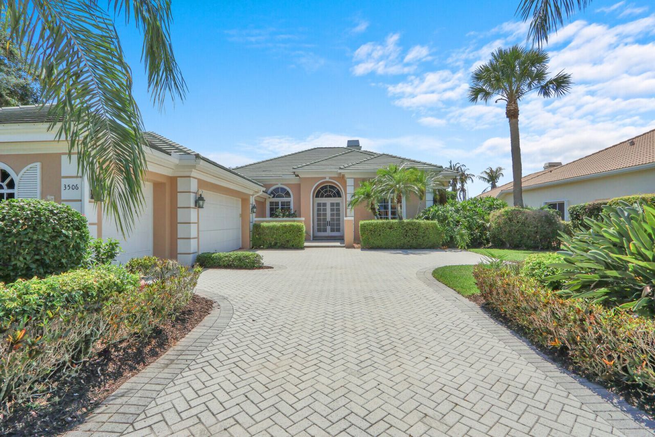 3506 SE Charing Cross Lane, Port Saint Lucie, FL 34952 Photo
