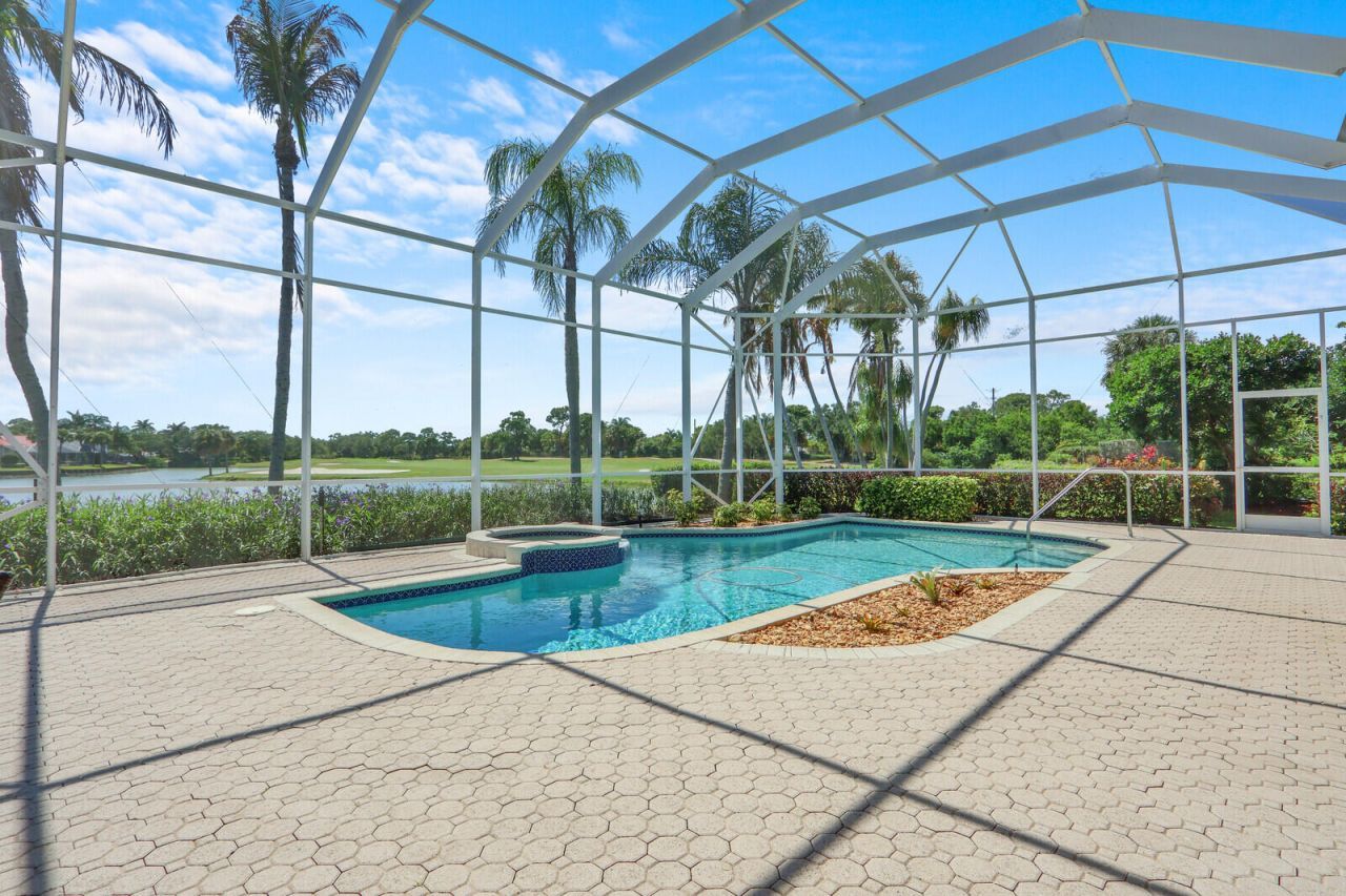 3506 SE Charing Cross Lane, Port Saint Lucie, FL 34952 Photo