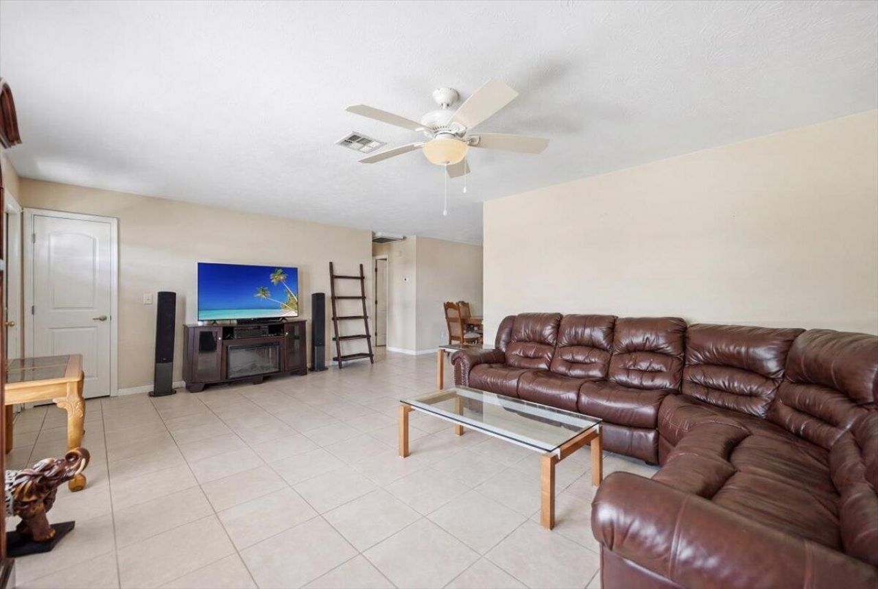 667 SE Faith Terrace, Port Saint Lucie, FL 34983 Photo
