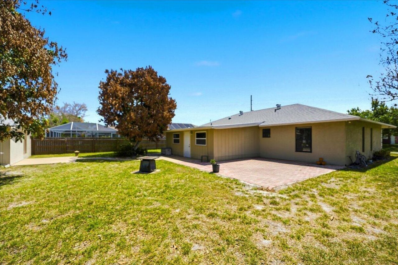 667 SE Faith Terrace, Port Saint Lucie, FL 34983 Photo