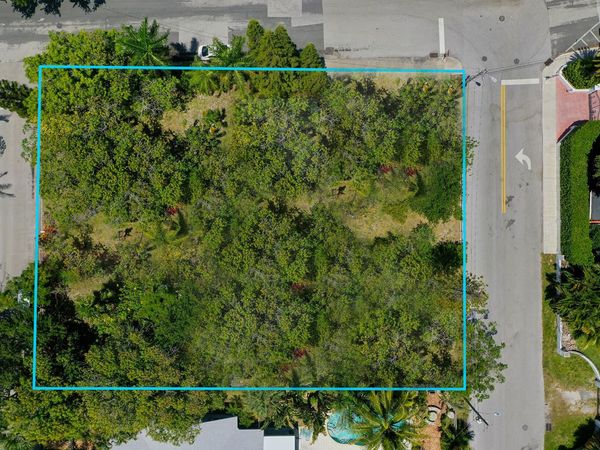 502 S Palmway, Lake Worth Beach, FL 33460