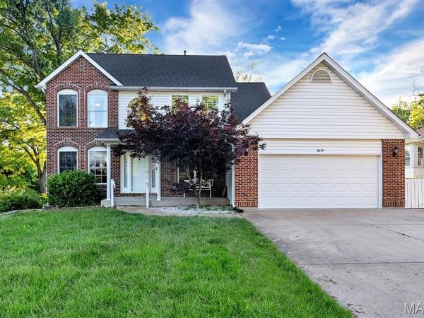8679 General Grant Lane, Crestwood, MO 63123