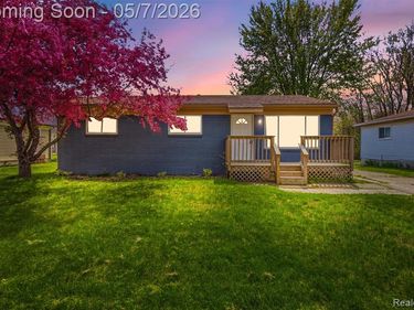30022 Midfield Drive, New Haven Vlg, MI 48048