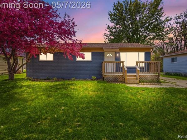 30022 Midfield Drive, New Haven Vlg, MI 48048