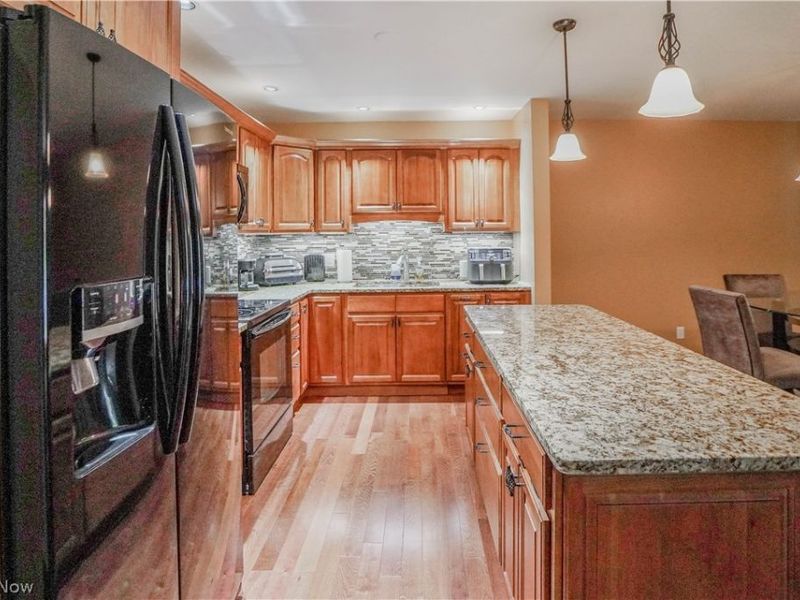 1653 Greenway Road SE, Unit 202, North Canton, OH 44709 Photo 12