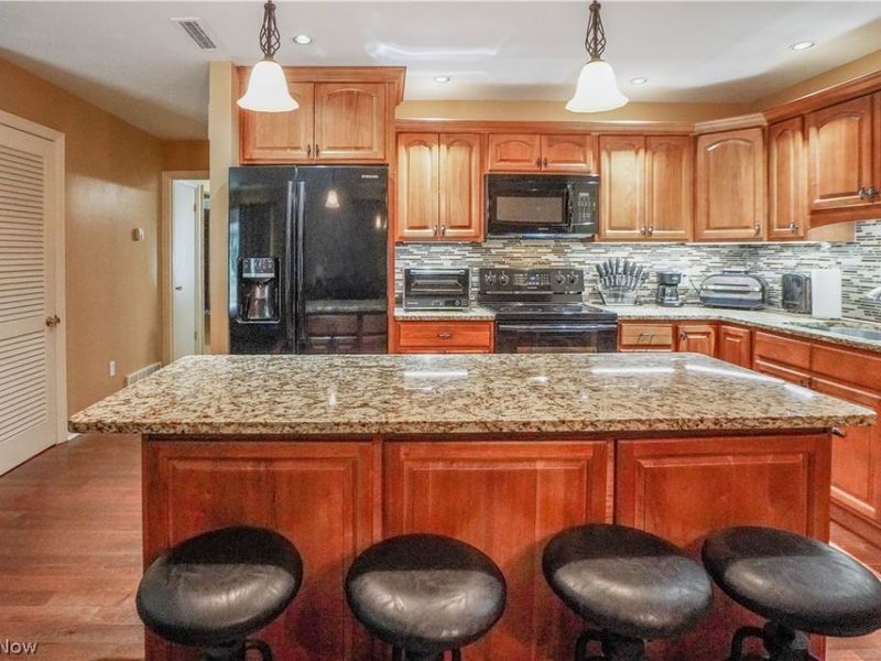 1653 Greenway Road SE, Unit 202, North Canton, OH 44709 Photo 13