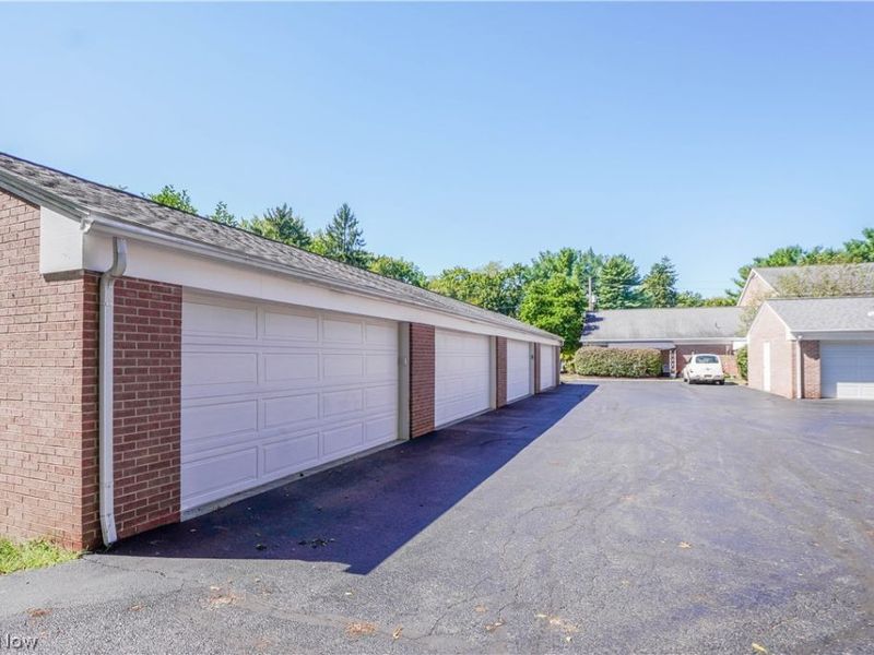 1653 Greenway Road SE, Unit 202, North Canton, OH 44709 Photo 28