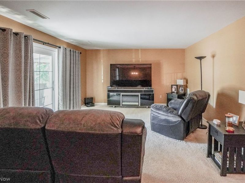 1653 Greenway Road SE, Unit 202, North Canton, OH 44709 Photo 7