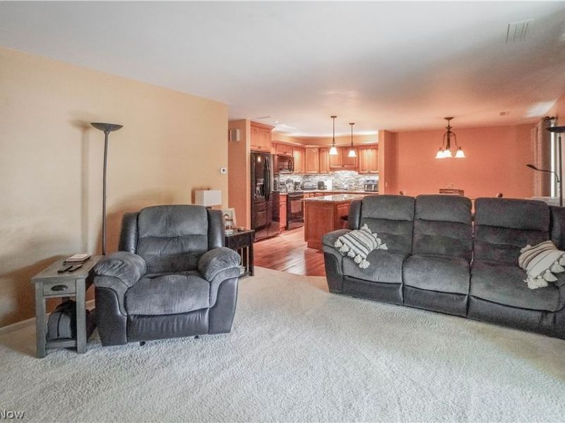 1653 Greenway Road SE, Unit 202, North Canton, OH 44709 Photo 9