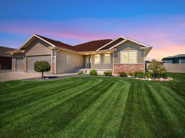 1505 Rockwell Trail, Vermillion, SD 57069