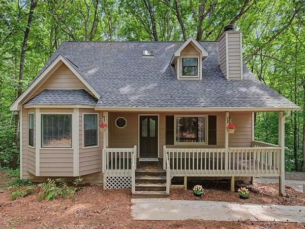 251 Paces Lakes Drive, Dallas, GA 30157