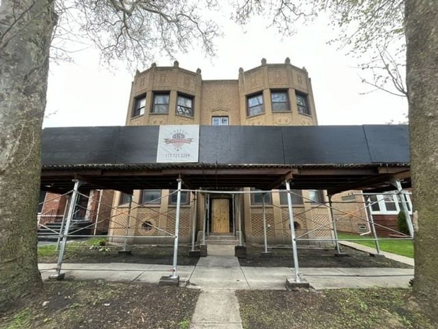 Main Photo