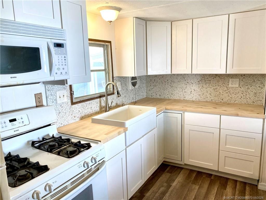 4736 NE Blue Heron Lane, Jensen Beach, FL 34957 Photo