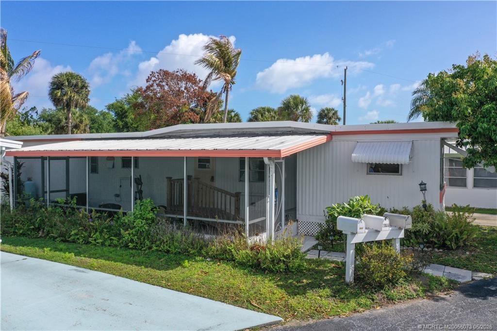 4736 NE Blue Heron Lane, Jensen Beach, FL 34957 Photo