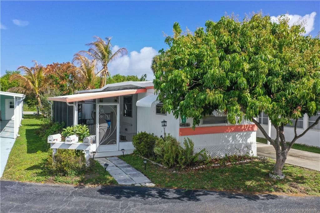 4736 NE Blue Heron Lane, Jensen Beach, FL 34957 Photo