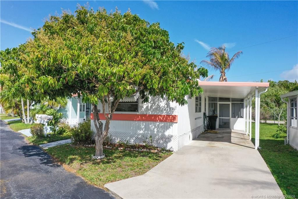 4736 NE Blue Heron Lane, Jensen Beach, FL 34957 Photo