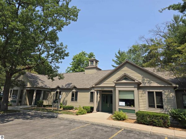 920 Garfield Avenue S, Unit 7, Traverse City, MI 49686