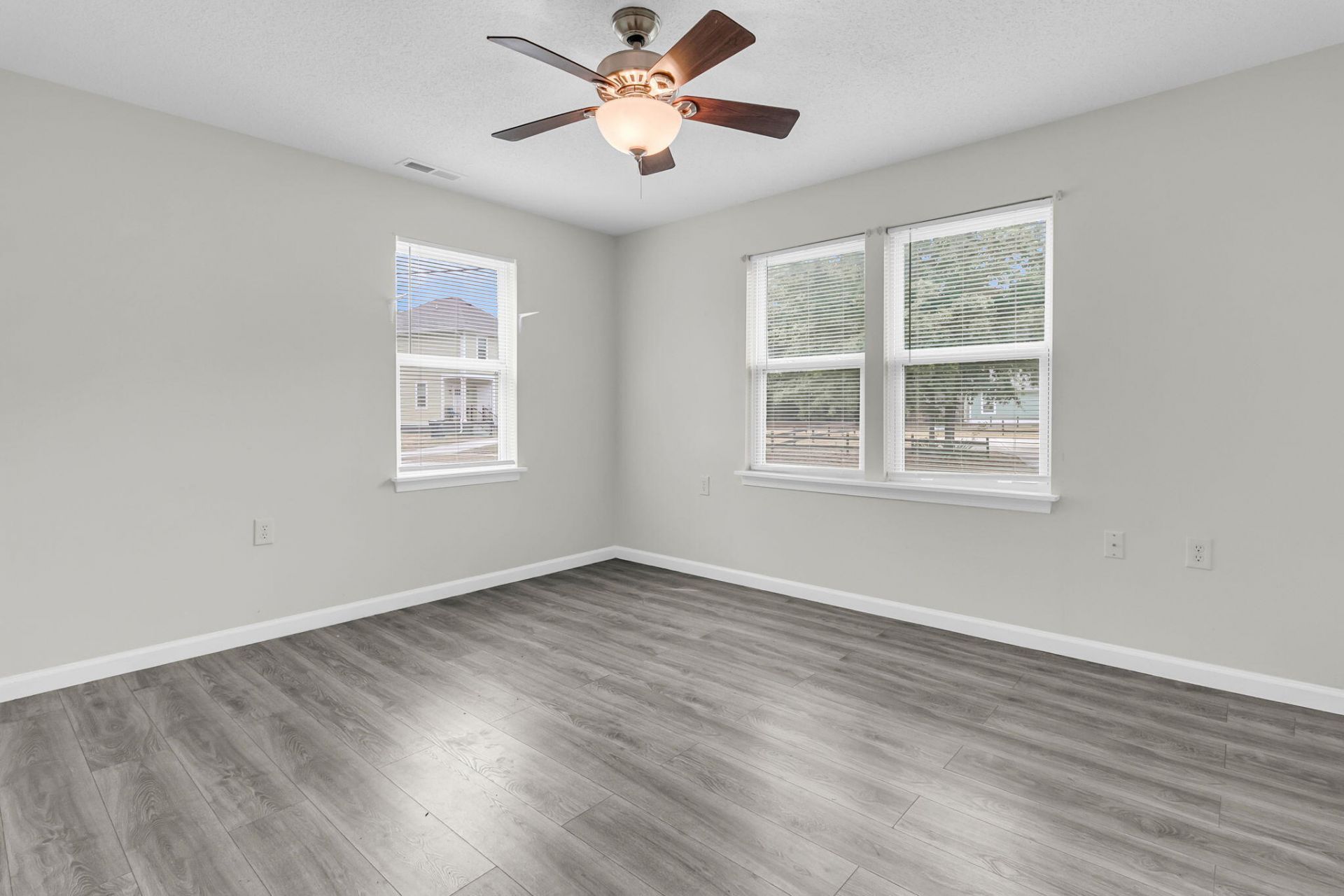 1903 Grayson Street Photo 16
