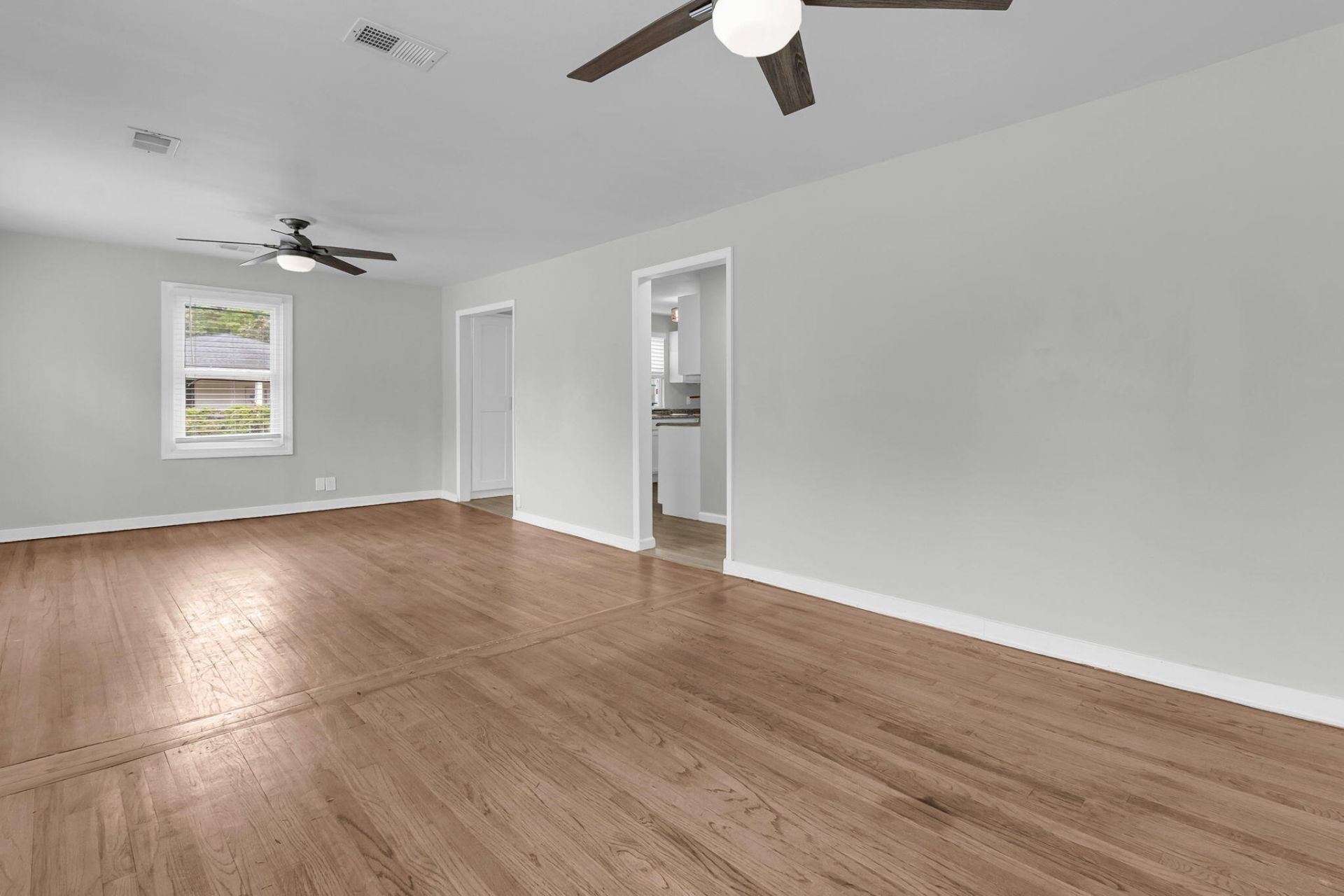 1903 Grayson Street Photo 5