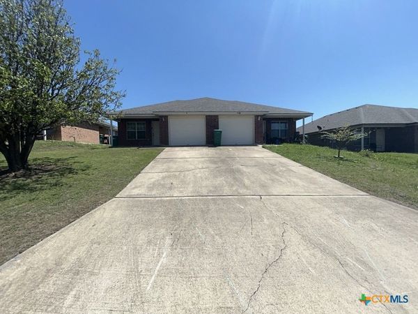 308 Cedar Ridge Drive , Nolanville, TX 76559