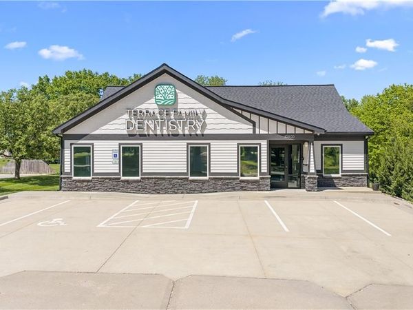 10800 E 77th Terrace, Raytown, MO 64138