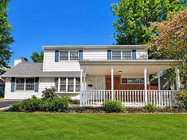26 VILLAGE LANE , LEVITTOWN, PA 19054