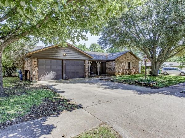 521 E Mustang Street, Crowley, TX 76036
