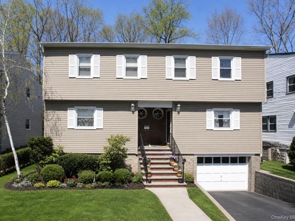 1016 Jefferson Avenue, Unit Right, Mamaroneck, NY 10543