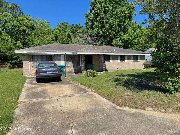 606 W David Drive, Gulfport, MS 39503