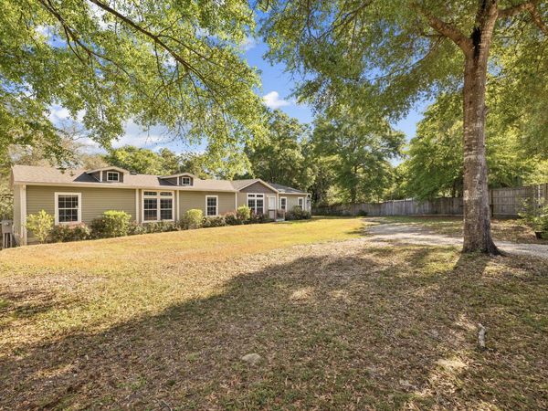 748 Phillips Drive, Freeport, FL 32439