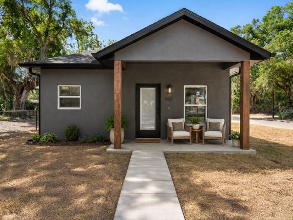 901 E WARREN STREET, PLANT CITY, FL 33563