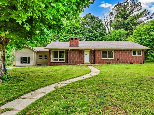 301 Main St, Cumberland City, TN 37050